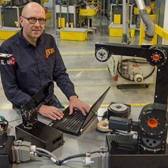 Высококачественный роботизированный сустав robolink® D, установочный размер 20, асимметричный, с электродвигателем IGUS 309556 Высококачественный роботизированный сустав robolink® D, установочный размер 20, асимметричный, с электродвигателем IGUS 309556